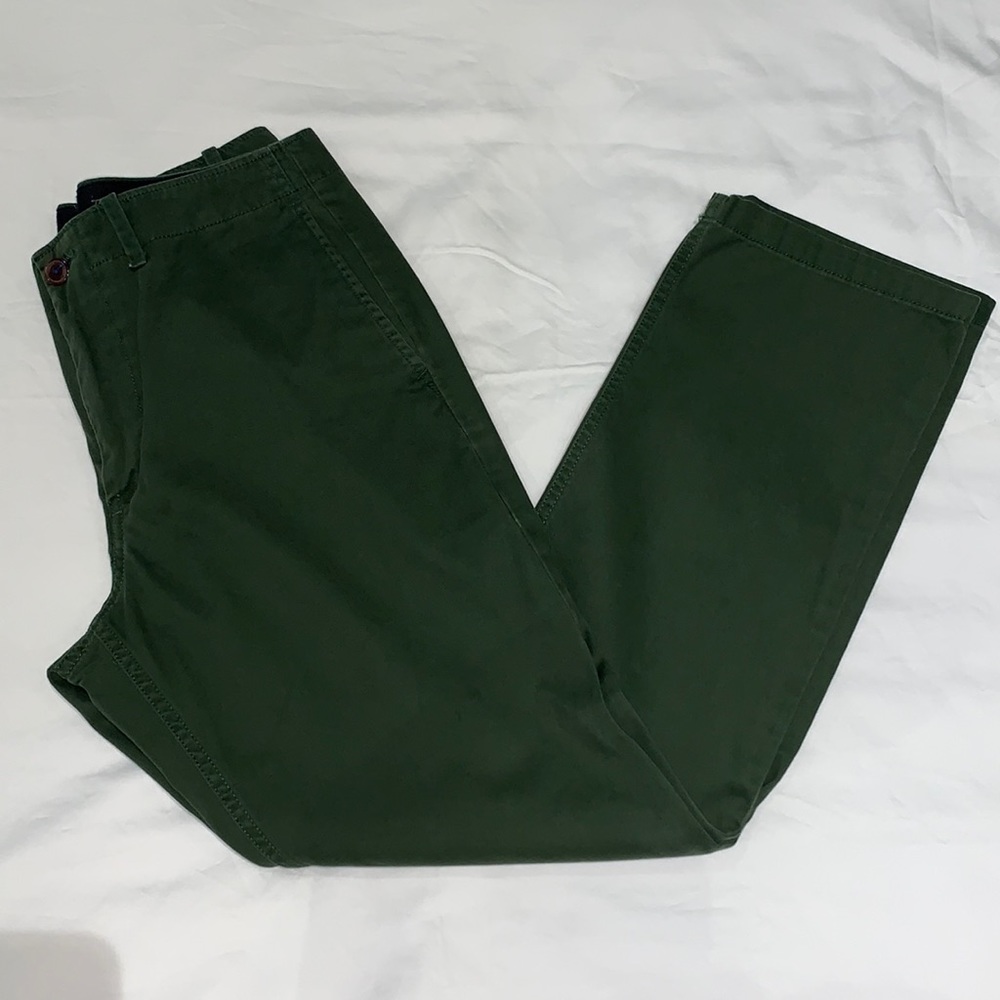 NWOT Gap Lived-In Slim Khaki Pant 31 x 28